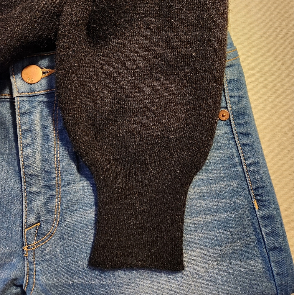 Vintage Cristina Black Sweater Size S - Picture 10 of 10